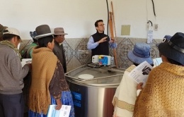 Sessão de formação num centro de recolha de leite - Bolívia
