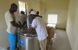 Centro solar de recolha de leite no Senegal