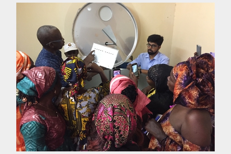 Sessão de formação num centro solar de recolha de leite - Senegal