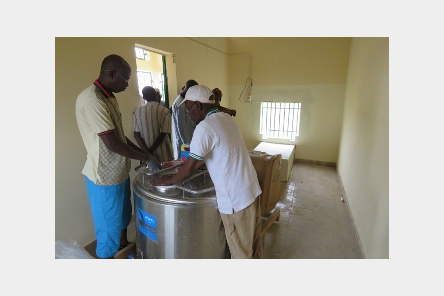 Centro solar de recolha de leite no Senegal